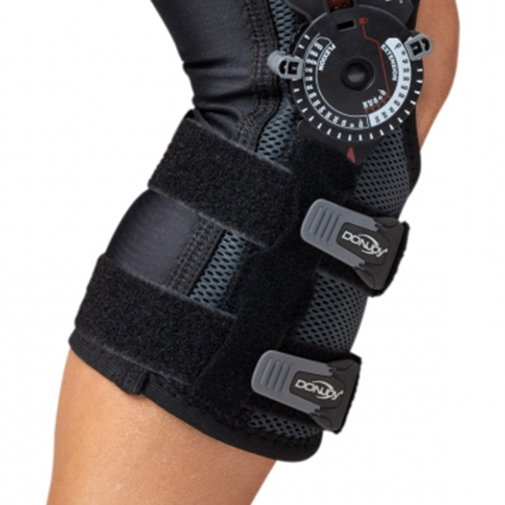 Knee braces - Donjoy Knee Brace Articulated Knee Brace 4 Points Playmaker Ii X-rom