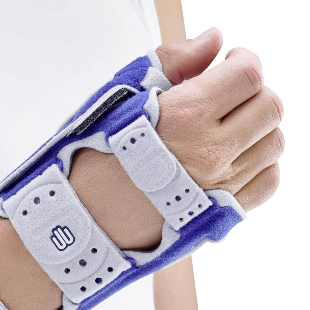 Hand braces - Bauerfeind Manuloc Rhizo Long Wrist And Forearm Brace Right