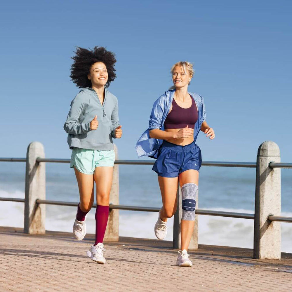 Knee braces - Bauerfeind Genutrain Titan Knee Brace For Relief And Stabilization